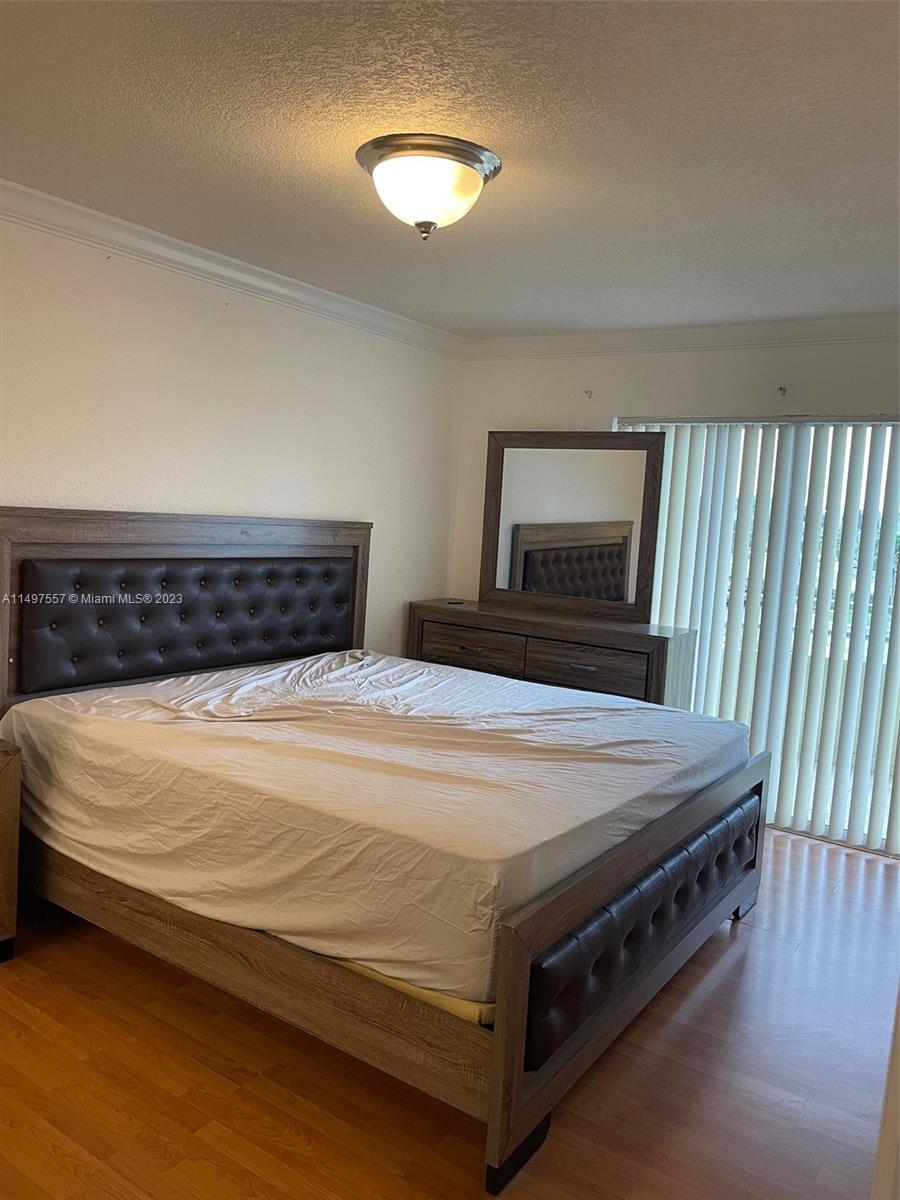 PALM COVE COND - Residential Lease