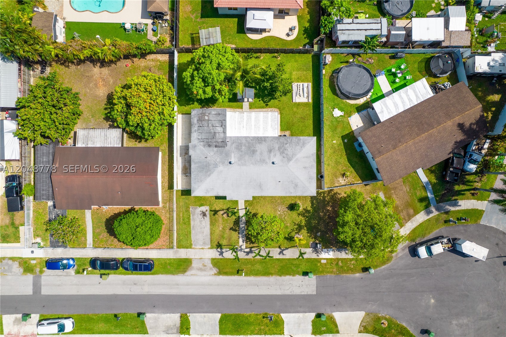 AVOCADO VILLAS - Residential