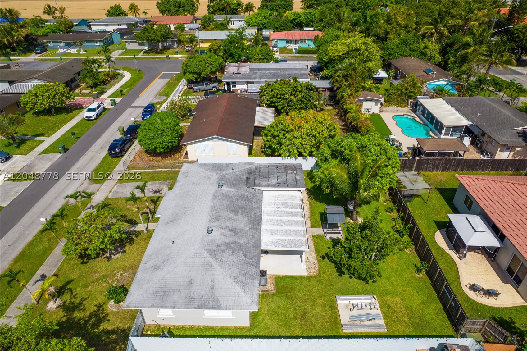 AVOCADO VILLAS - Residential