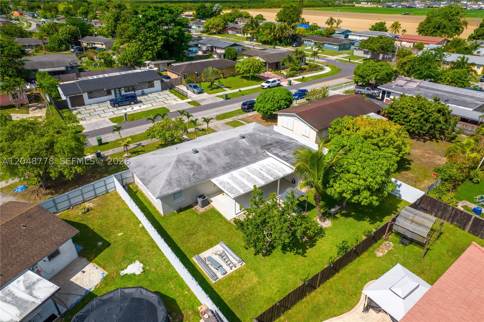 AVOCADO VILLAS - Residential