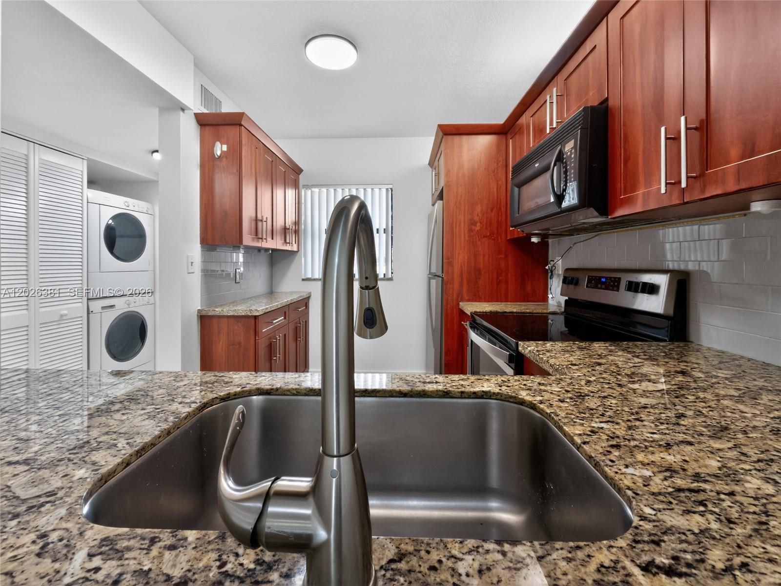 FAIRVIEW AT PEMBROKE POIN - Residential Lease
