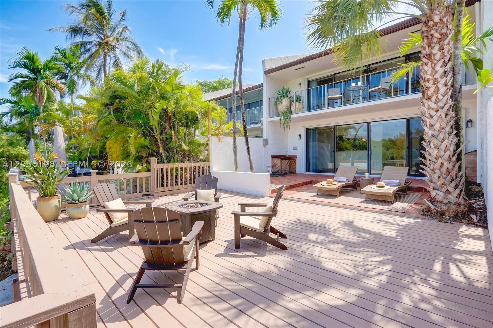 MARINA LAKES TOWNHOUSES - Residential