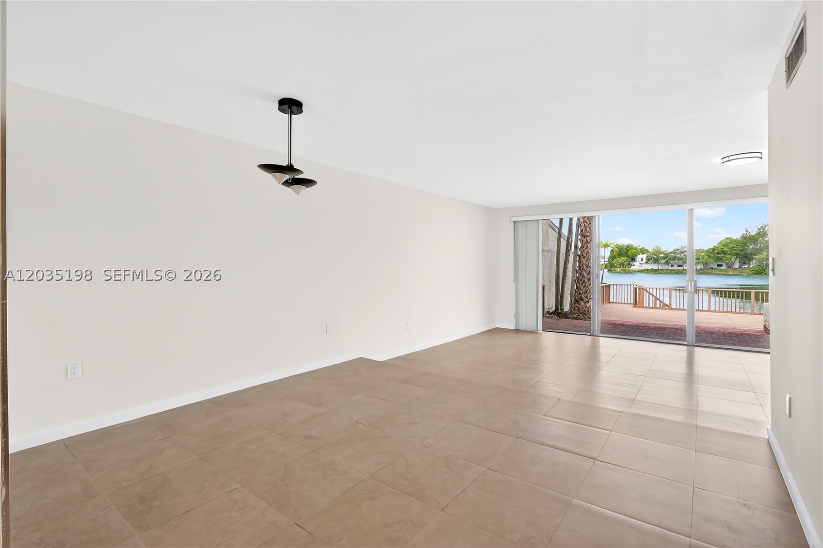 MARINA LAKES TOWNHOUSES - Residential