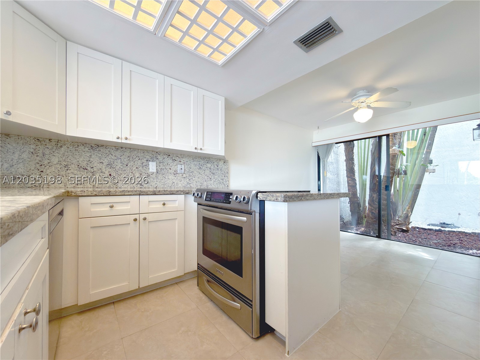 MARINA LAKES TOWNHOUSES - Residential