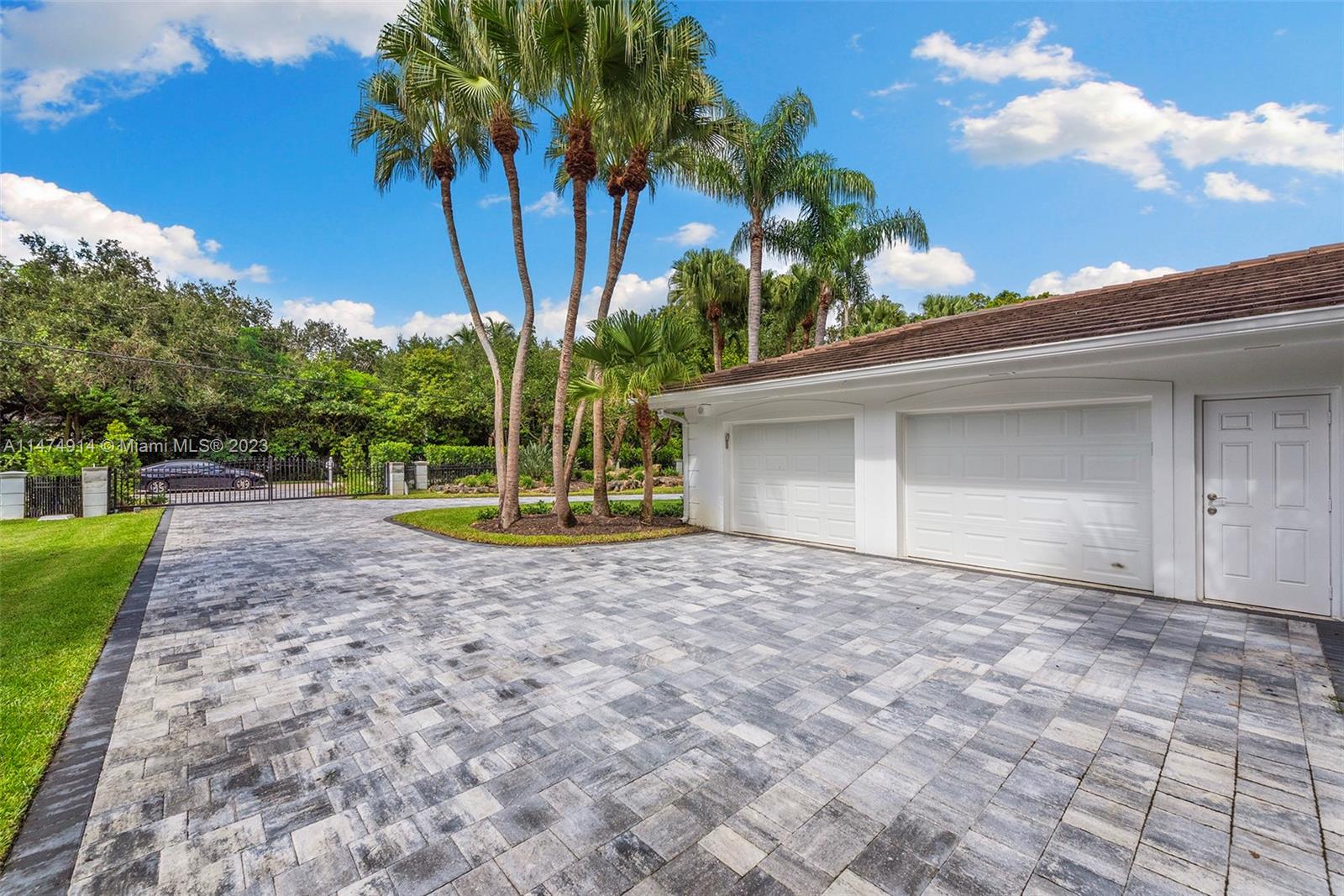 HAMMOCK HEIGHTS - Residential Lease