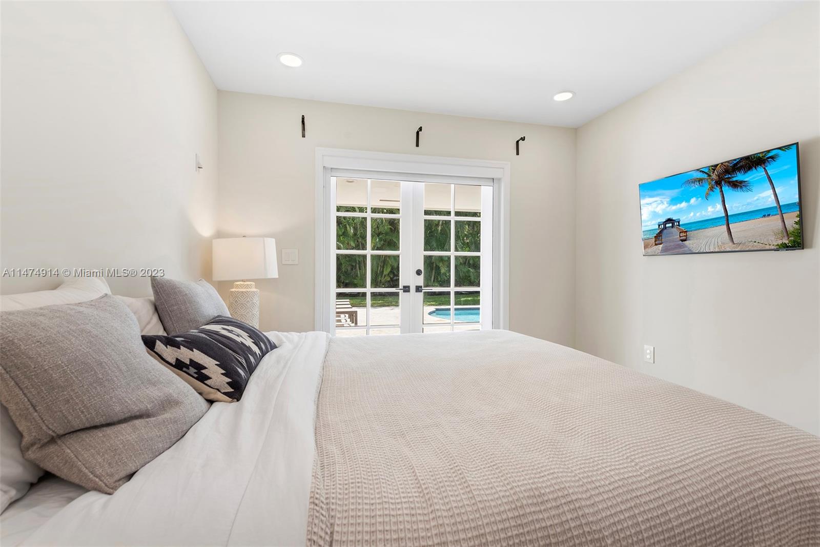 HAMMOCK HEIGHTS - Residential Lease