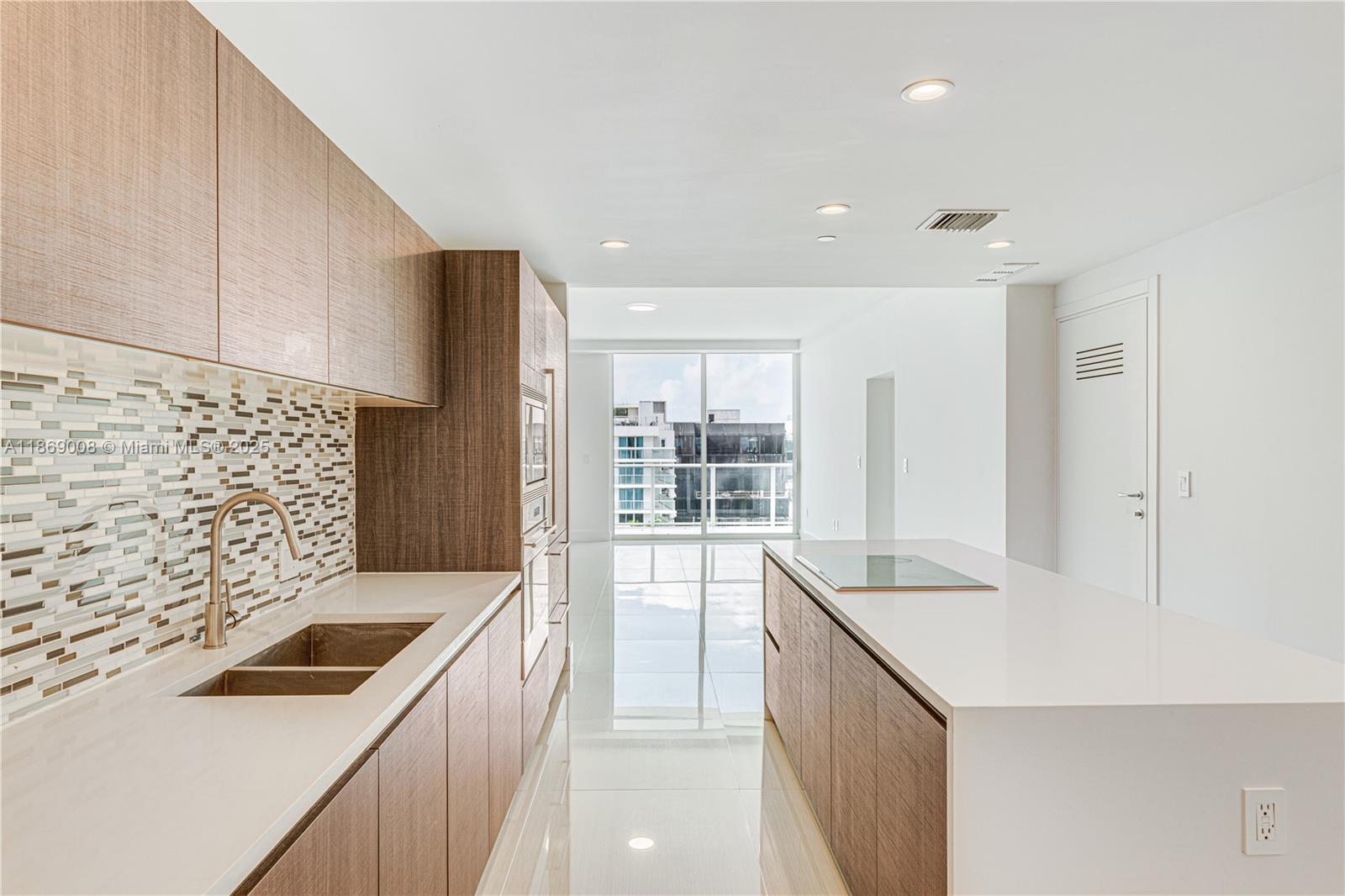 LE JARDIN HOUSE CONDO - Residential