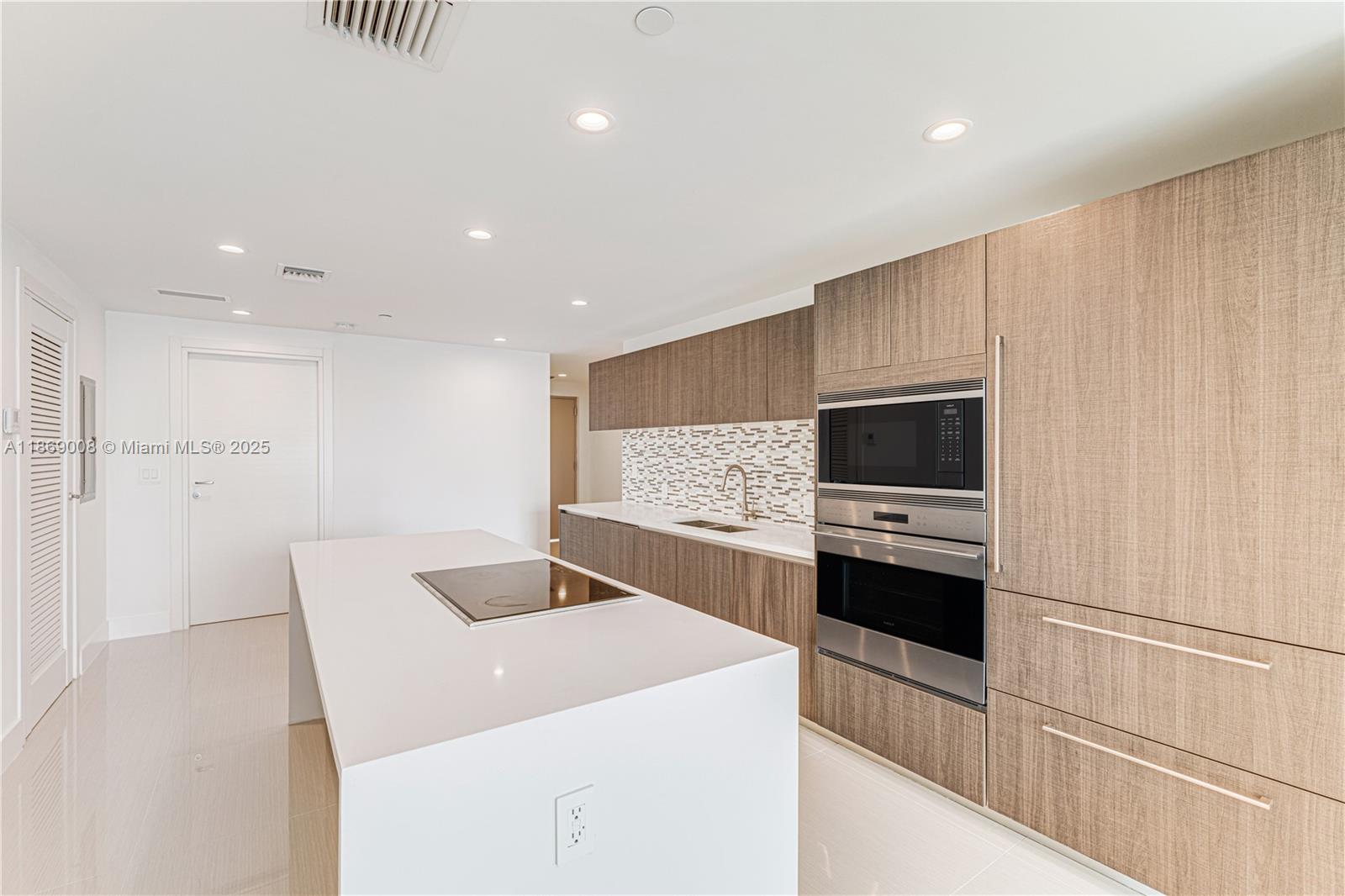 LE JARDIN HOUSE CONDO - Residential