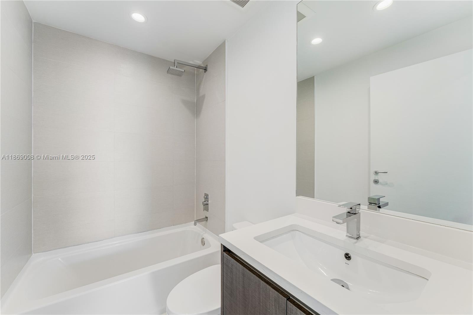 LE JARDIN HOUSE CONDO - Residential