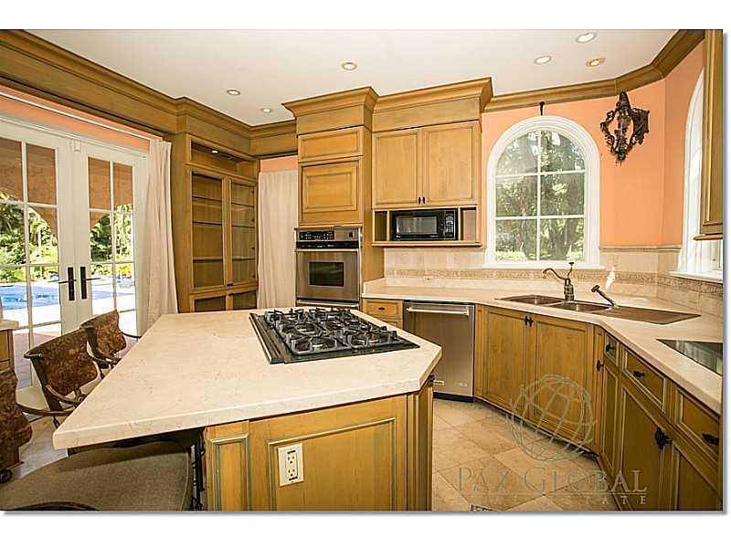 1 53 41   6 53 42 MIAMI S - Residential Lease
