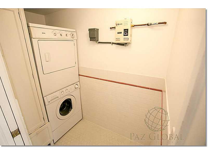 1 53 41   6 53 42 MIAMI S - Residential Lease