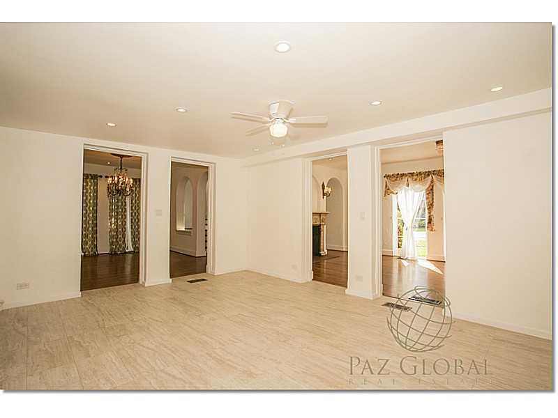 1 53 41   6 53 42 MIAMI S - Residential Lease