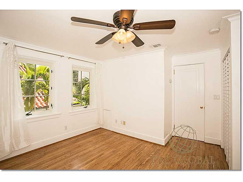 1 53 41   6 53 42 MIAMI S - Residential Lease
