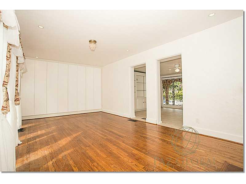 1 53 41   6 53 42 MIAMI S - Residential Lease