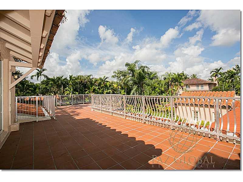1 53 41   6 53 42 MIAMI S - Residential Lease