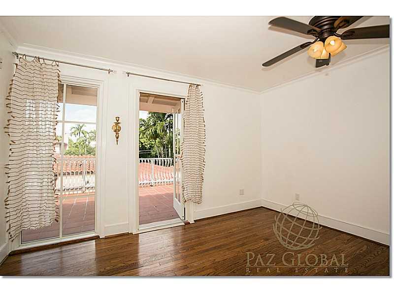 1 53 41   6 53 42 MIAMI S - Residential Lease