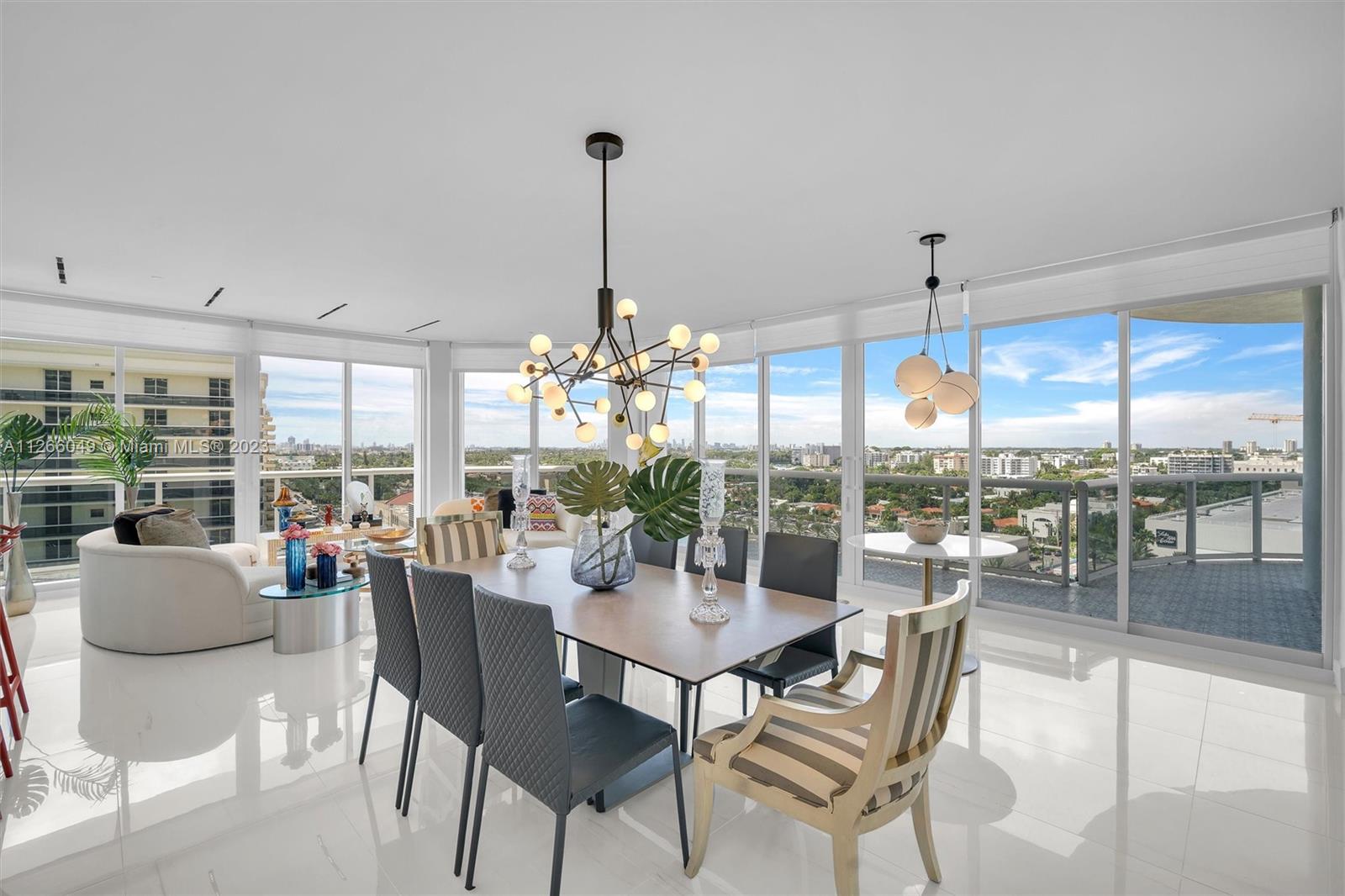 MAJESTIC TOWER - Residential