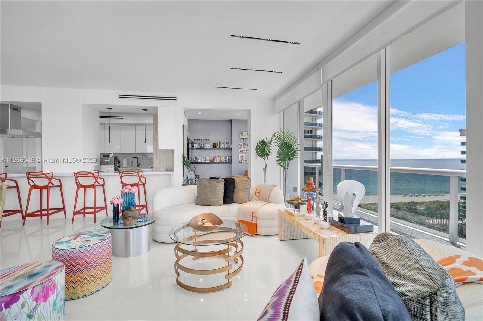 MAJESTIC TOWER - Residential