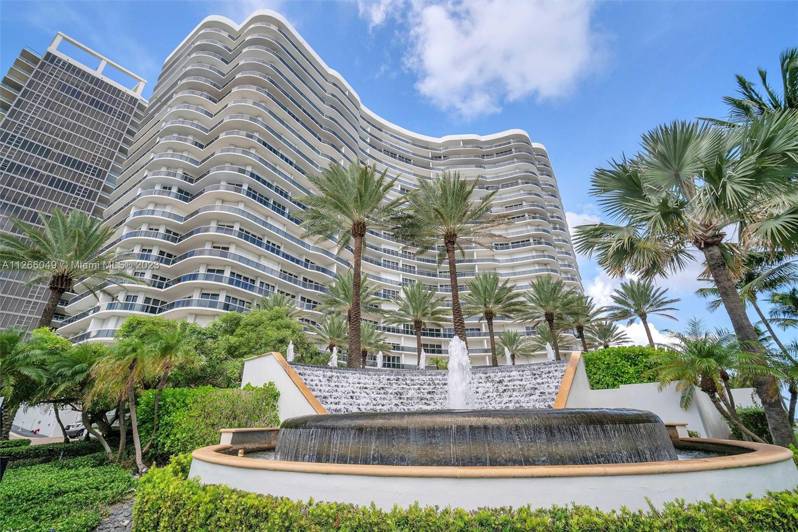 MAJESTIC TOWER - Residential