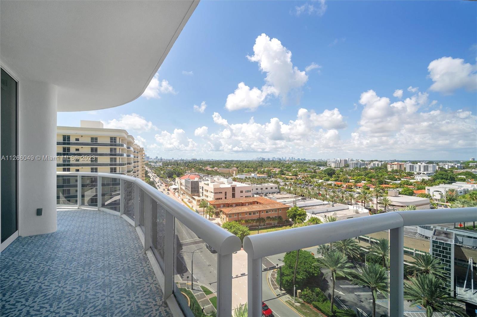 MAJESTIC TOWER - Residential
