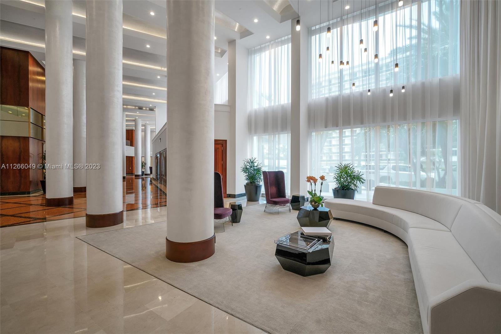 MAJESTIC TOWER - Residential