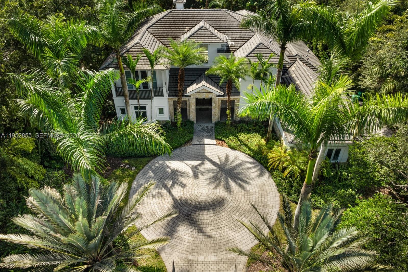 TOWN & COUNTRY ESTATES - Residential