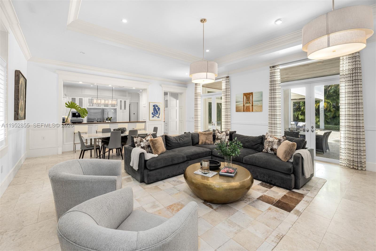 TOWN & COUNTRY ESTATES - Residential
