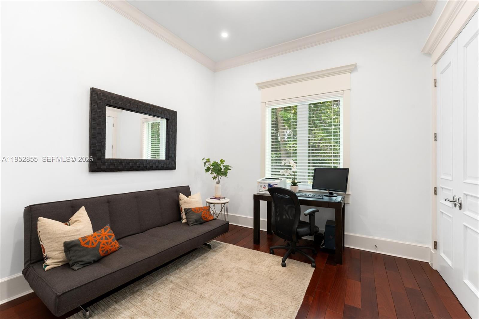 TOWN & COUNTRY ESTATES - Residential
