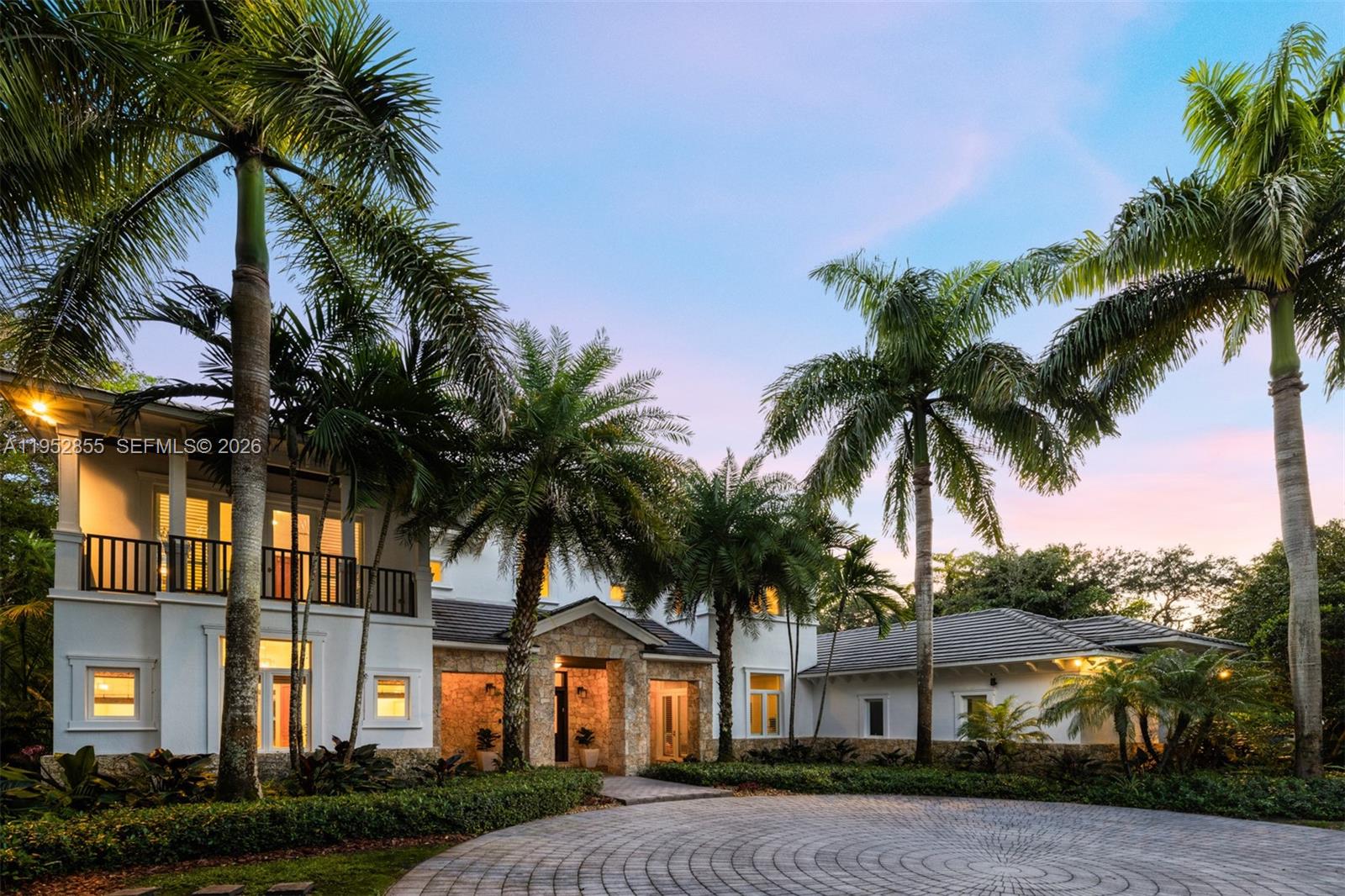 TOWN & COUNTRY ESTATES - Residential