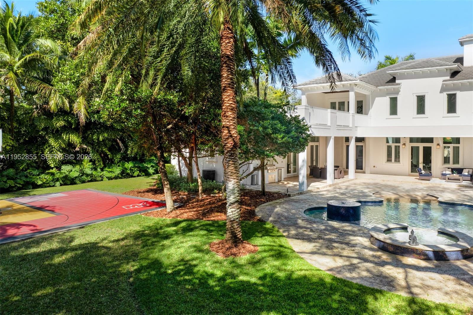 TOWN & COUNTRY ESTATES - Residential