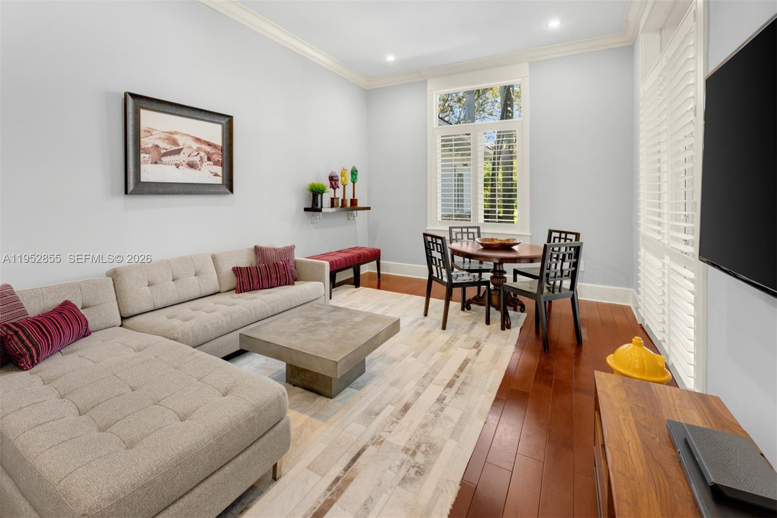 TOWN & COUNTRY ESTATES - Residential