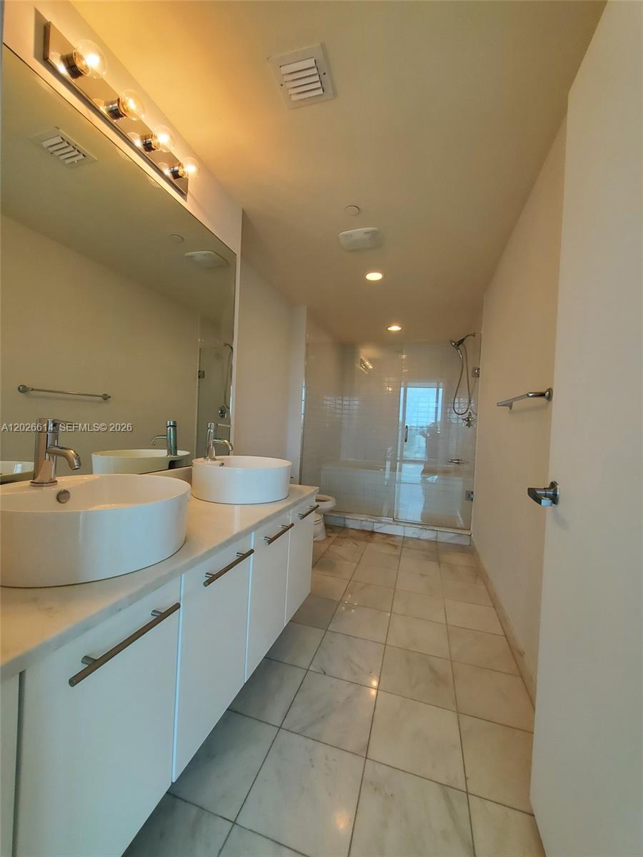 MARINABLUE CONDO - Residential Lease
