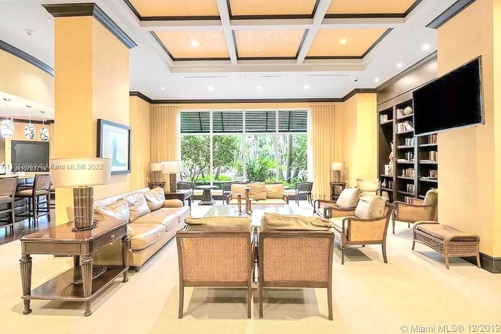 VERANDA CONDO - Residential Lease