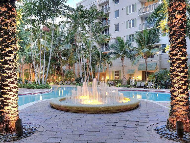 VERANDA CONDO - Residential Lease