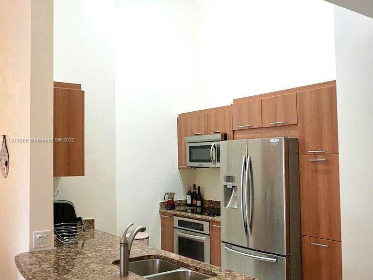 VERANDA CONDO - Residential Lease