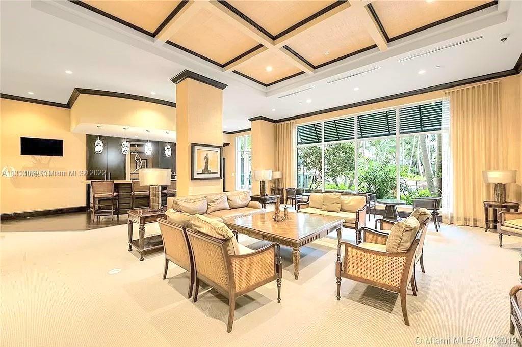 VERANDA CONDO - Residential Lease