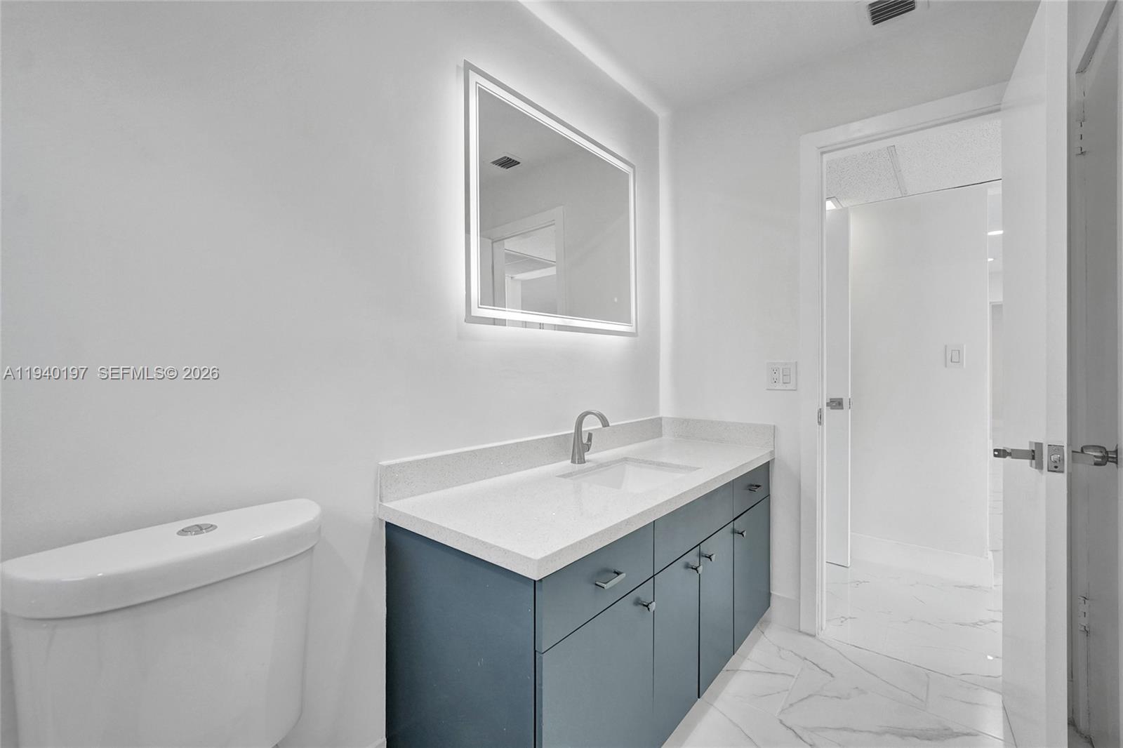 DELCREST MANOR - Residential