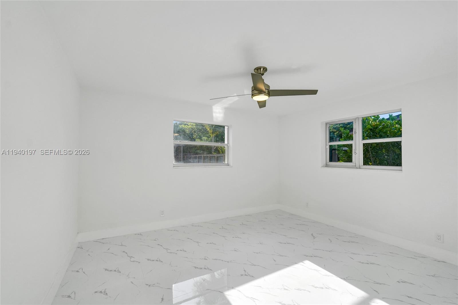 DELCREST MANOR - Residential