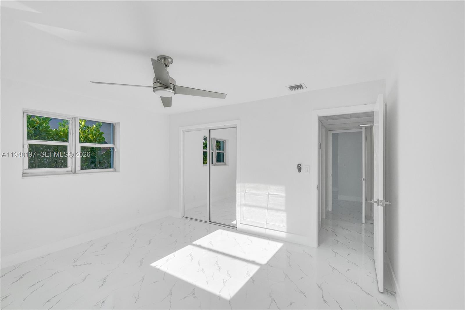 DELCREST MANOR - Residential
