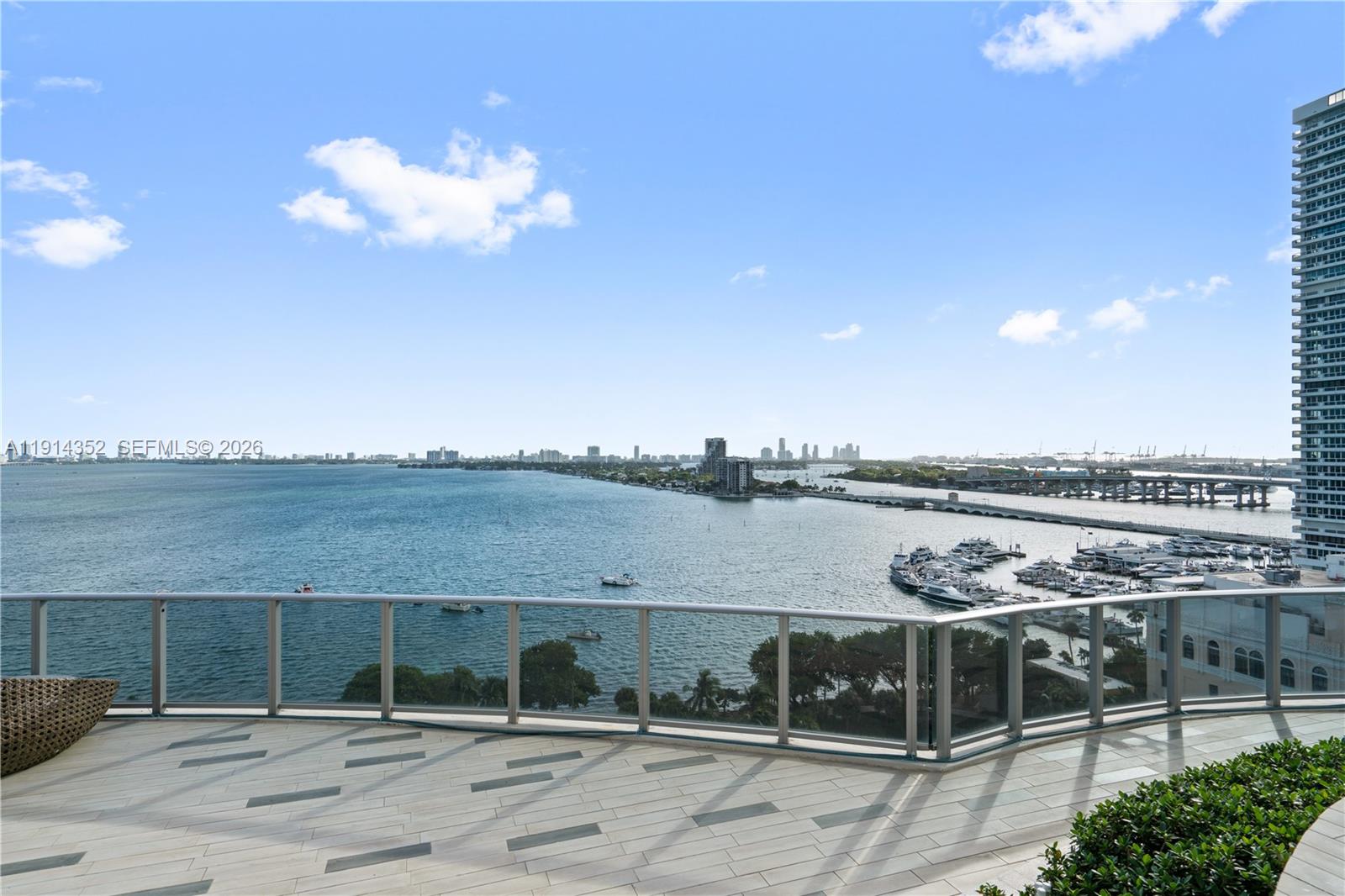 ARIA ON THE BAY CONDO - Residential