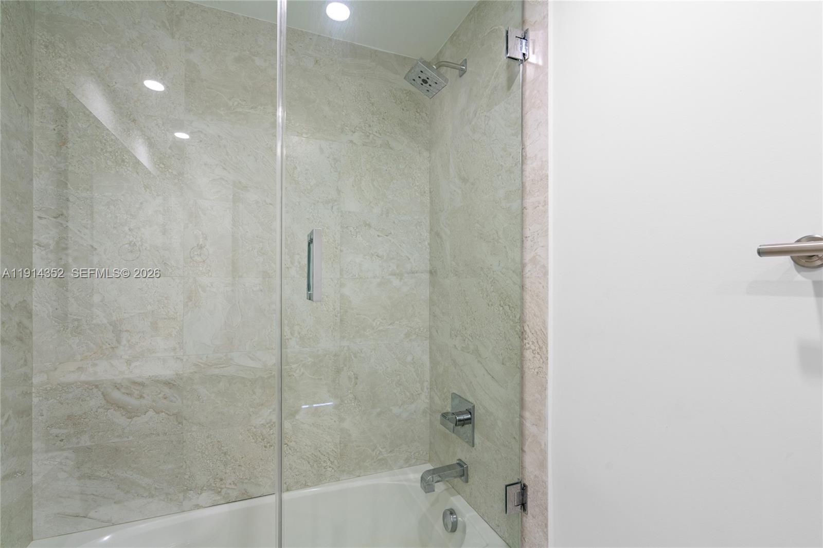 ARIA ON THE BAY CONDO - Residential