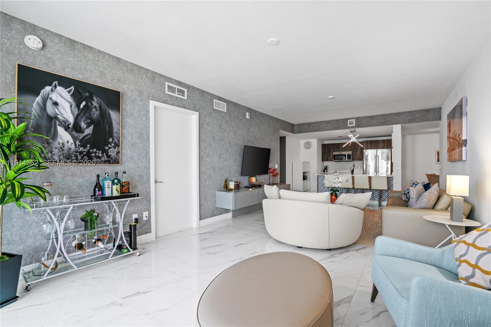 ARIA ON THE BAY CONDO - Residential