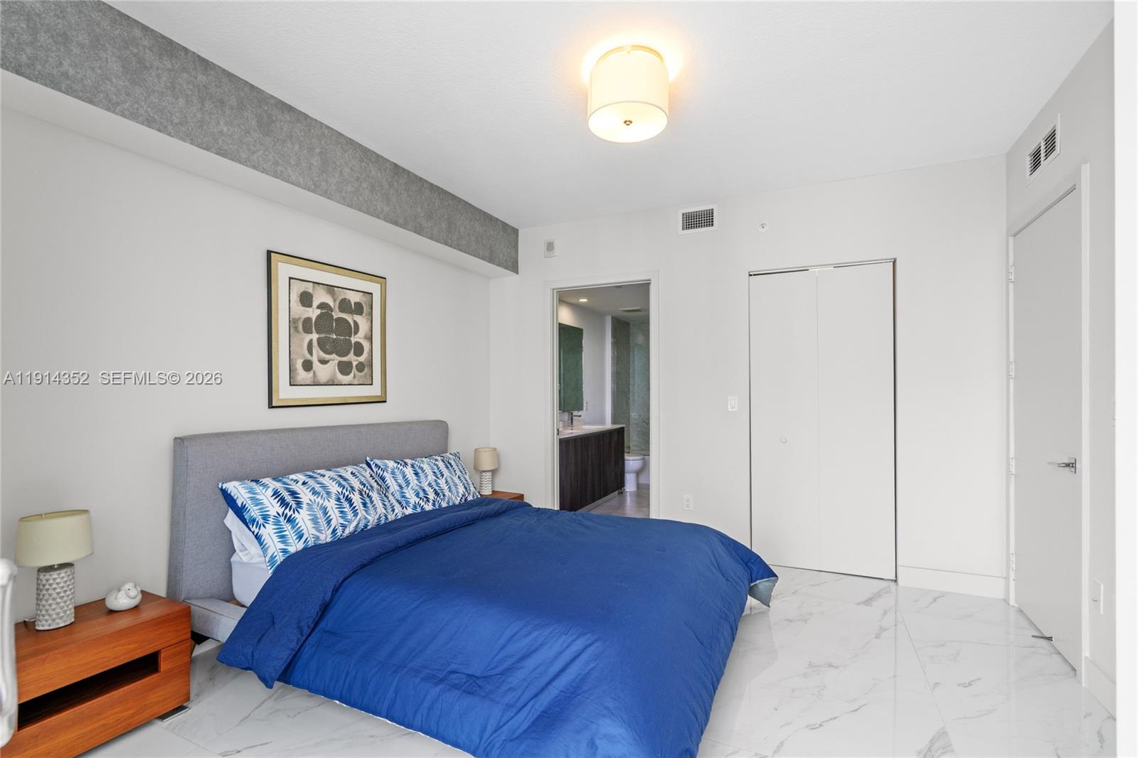 ARIA ON THE BAY CONDO - Residential
