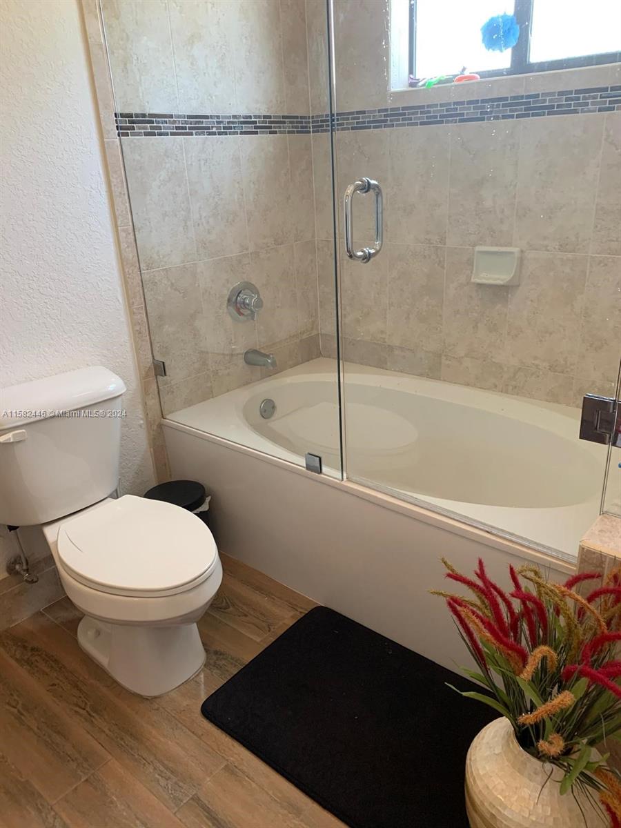 OAKLAND SUBDIVISION - Residential Lease