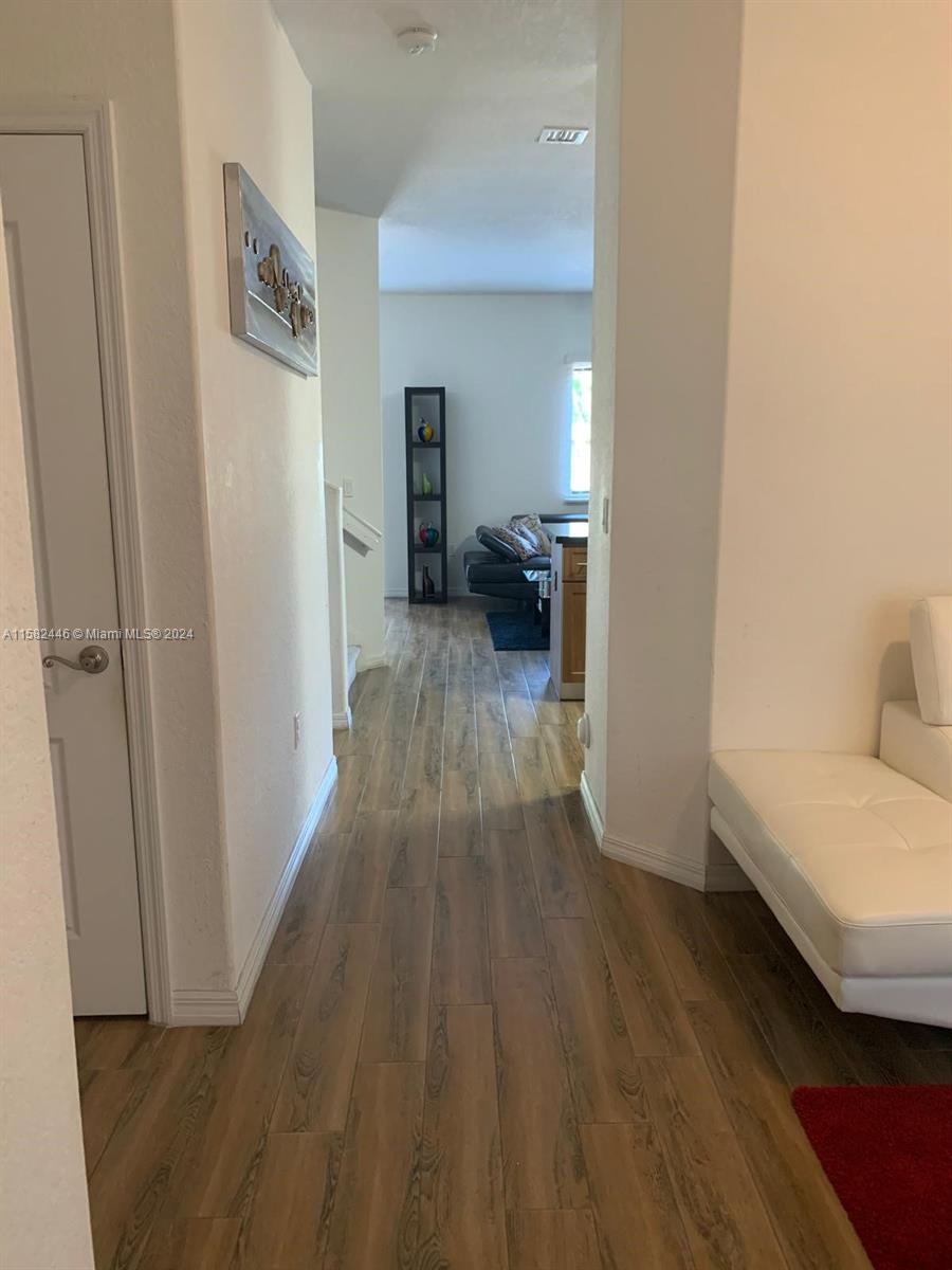 OAKLAND SUBDIVISION - Residential Lease