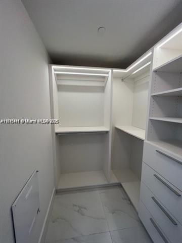 THE HARBOUR SOUTH CONDO - Residential