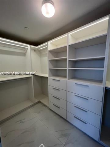 THE HARBOUR SOUTH CONDO - Residential