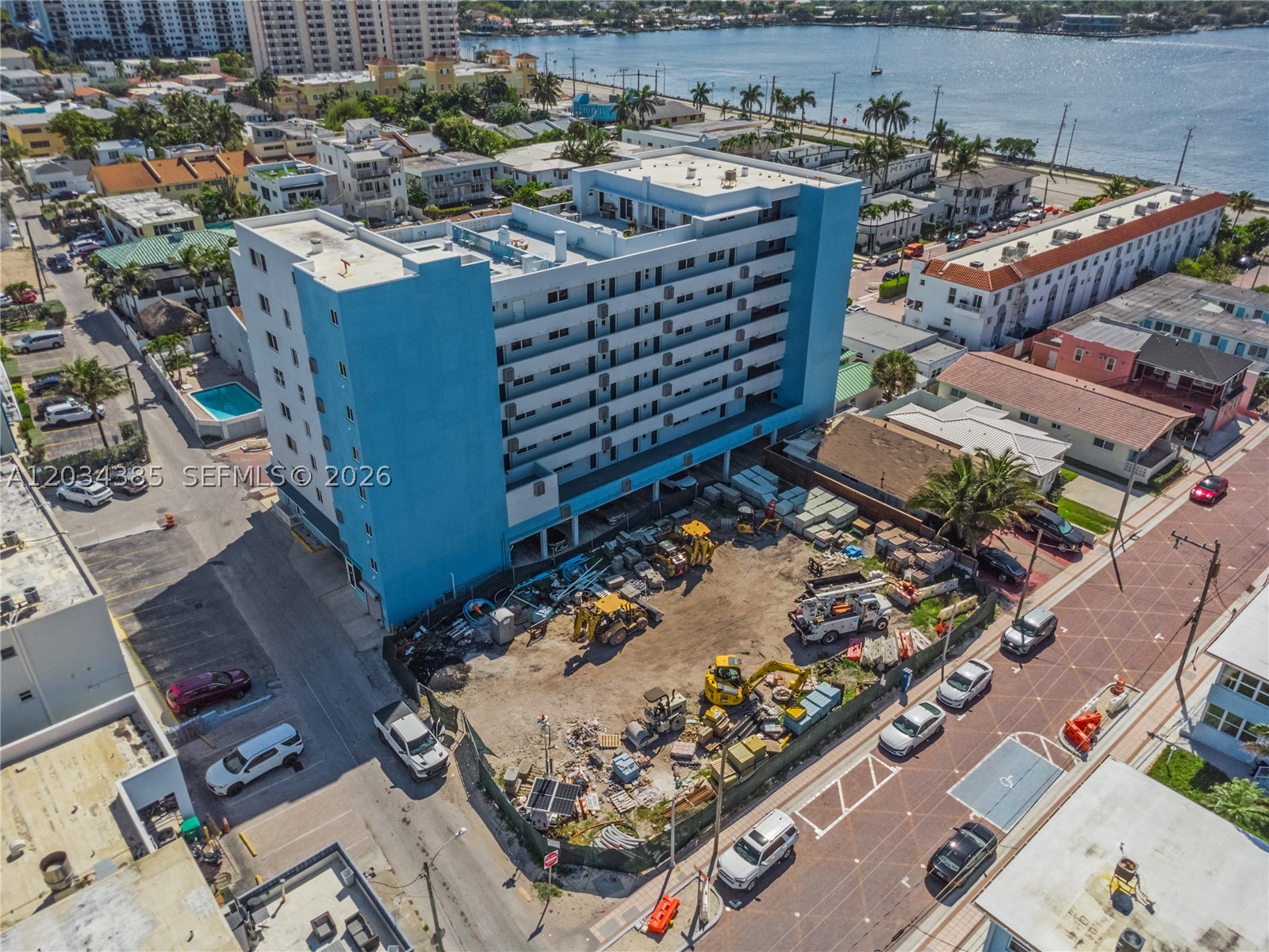 HOLLYWOOD BEACH - Land