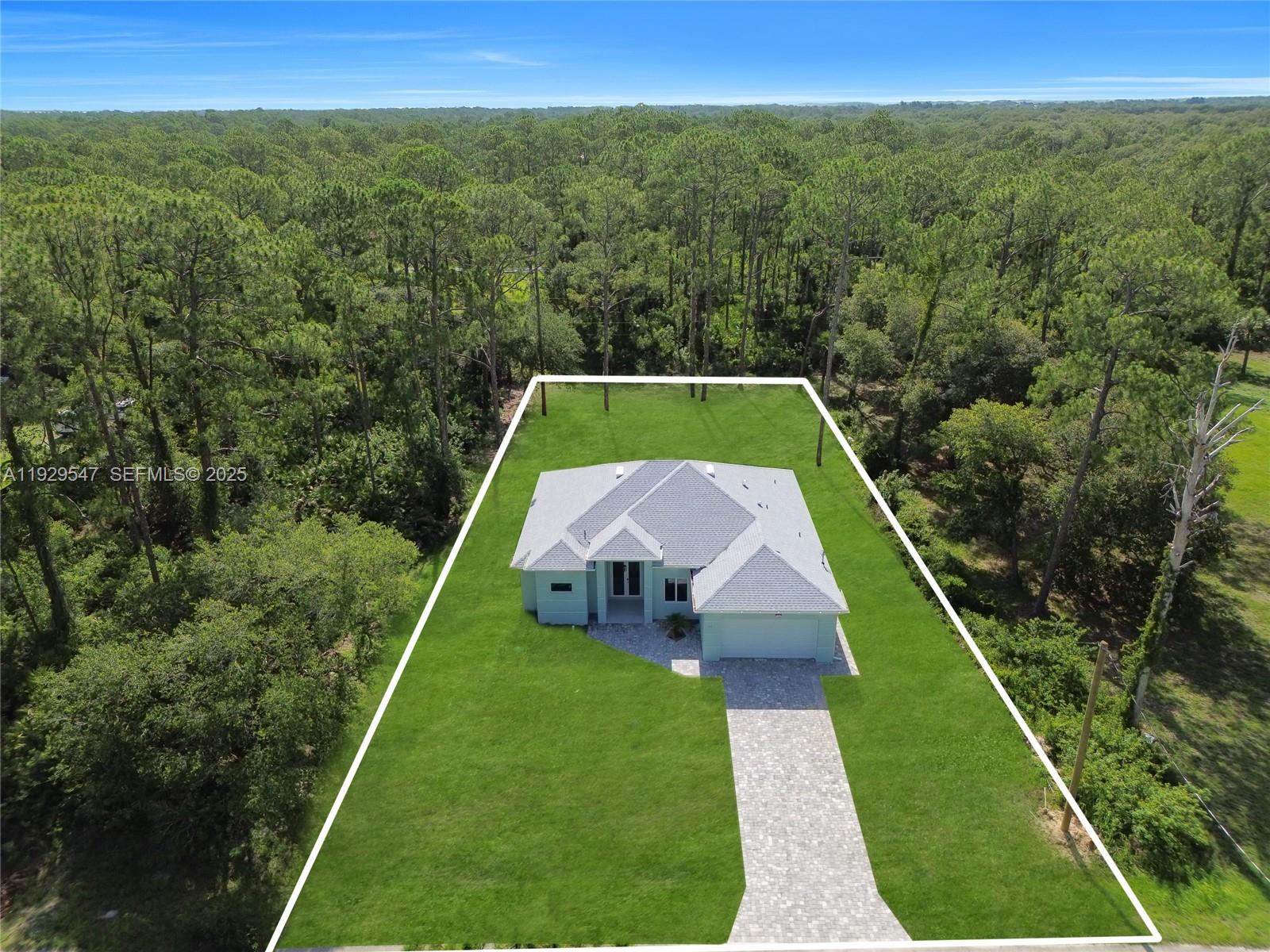 LEEHIGH ACRES - Residential