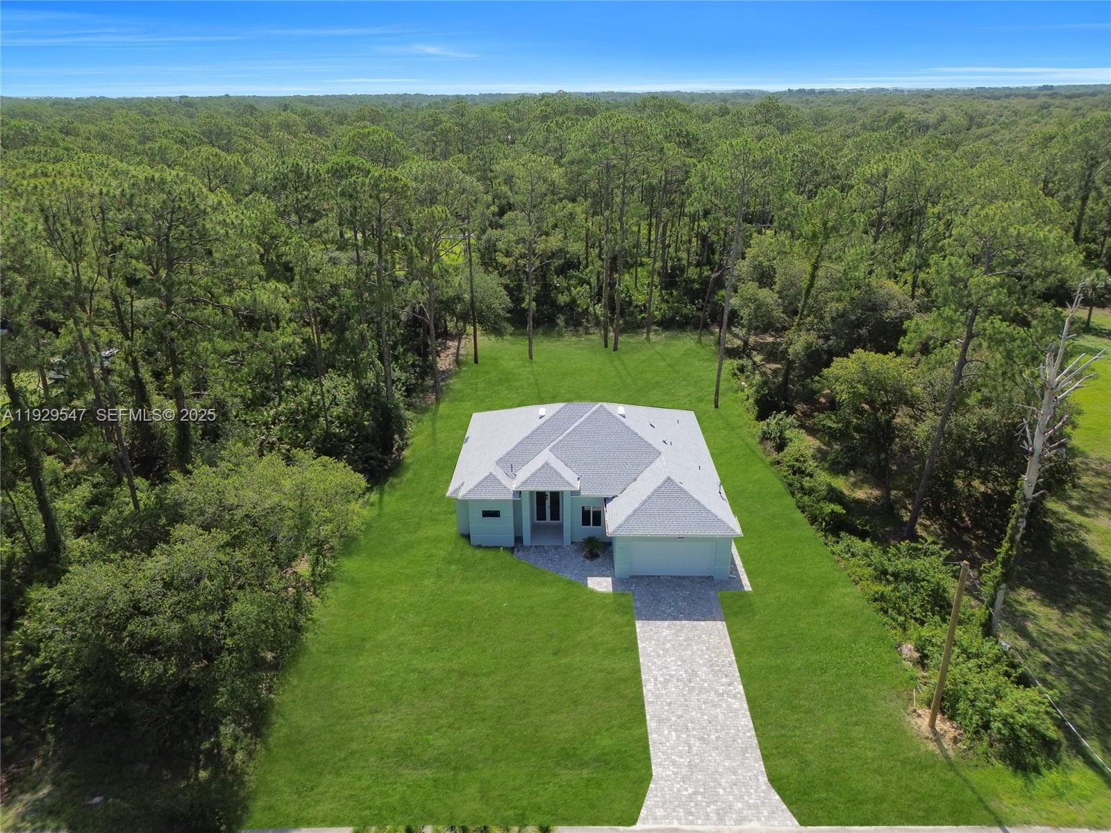 LEEHIGH ACRES - Residential